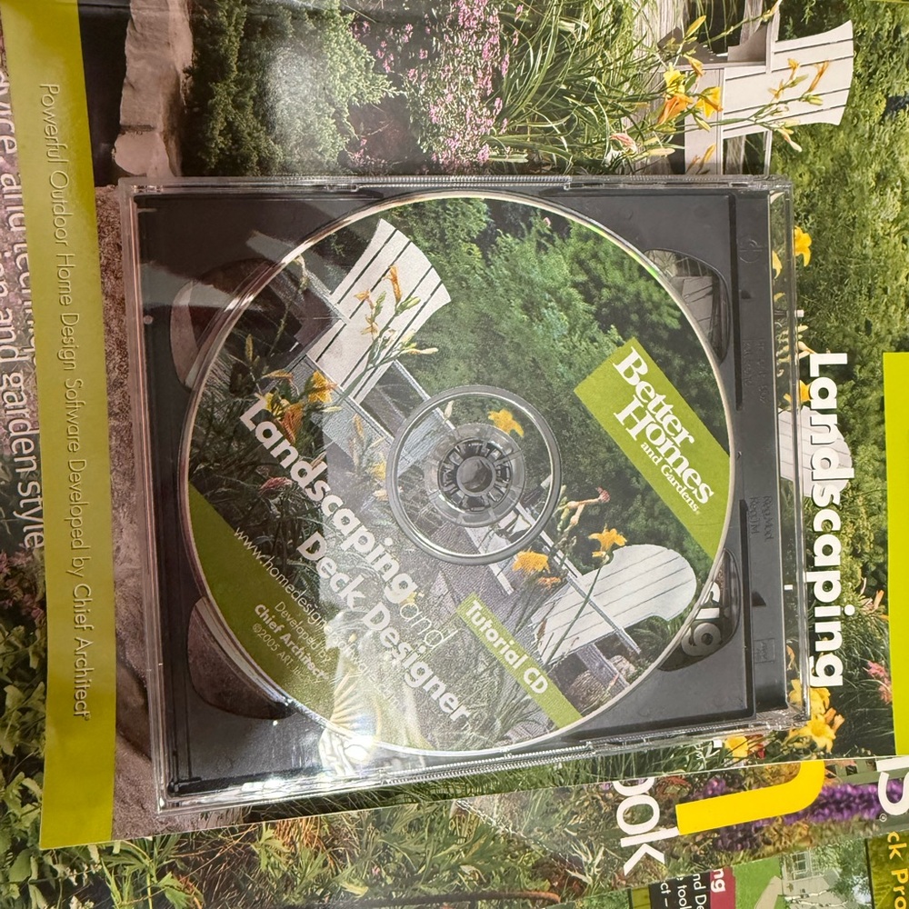 Better Homes & Gardens Landscaping CD - Green Floral Design